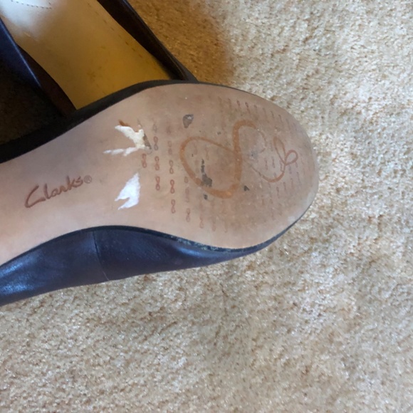 Eggplant colored heels - Picture 3 of 3